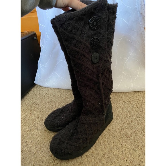 UGG Boots - Picture 5 of 5